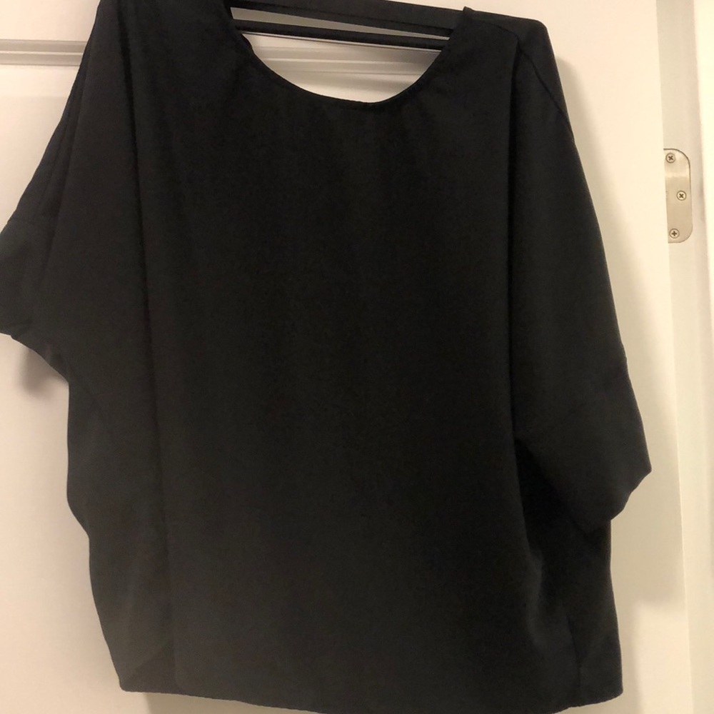 Forever 21 Black blouse size medium
